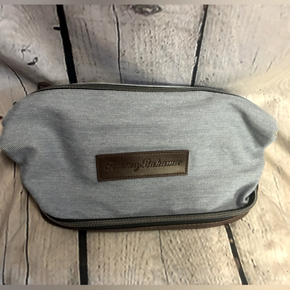 5/$20 TOMMY BAHAMA Toiletry Travel Zip Case Bag Blue Denim Faux‎ Brown Leather